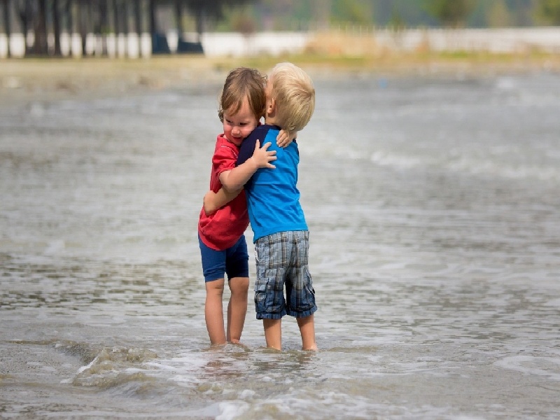 试管前做头发（试管打针肚子鼓）